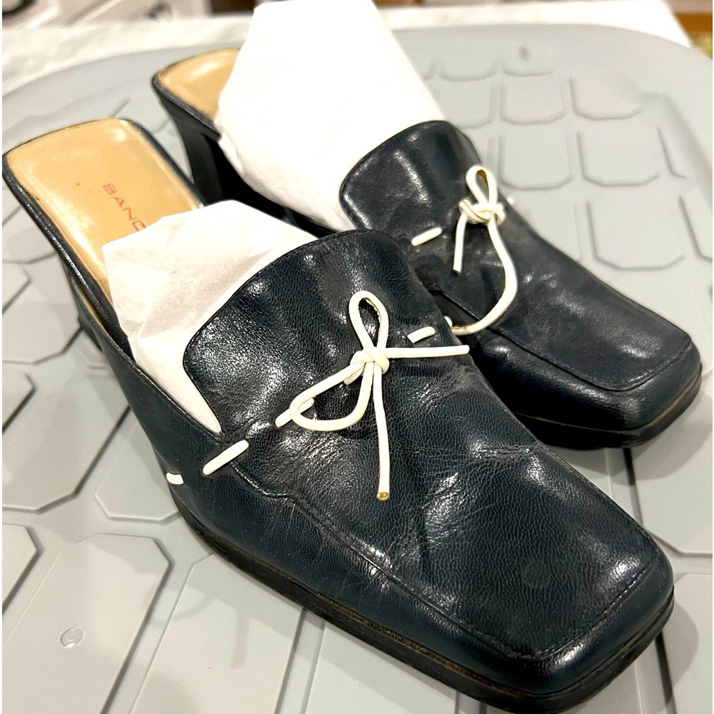 Bandolino slip on heel size 7.5